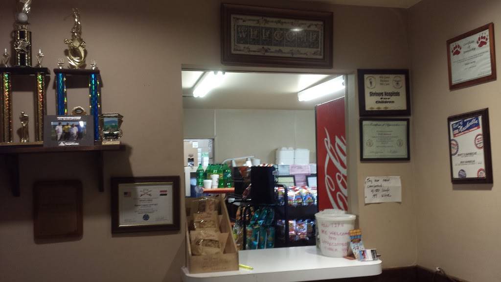 Whitts Barbecue | restaurant | 1734, 308 Frey St, Ashland City, TN 37015, USA | 6157929671 OR +1 615-792-9671