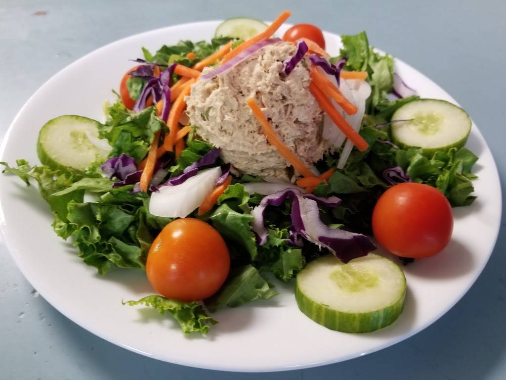 Charlys Airport Restaurant | restaurant | 100 Marclay Dr, Williamsburg, VA 23185, USA | 7572580034 OR +1 757-258-0034