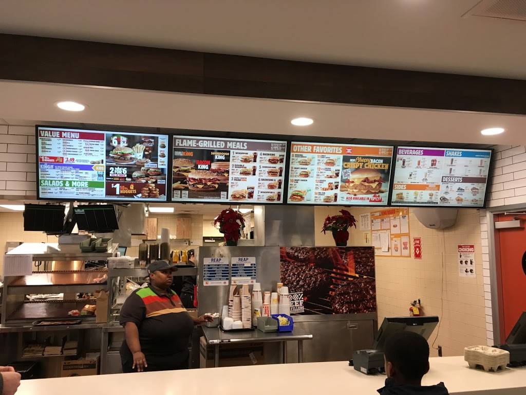Burger King | restaurant | 31208 Schoenherr Rd, Warren, MI 48088, USA | 5862943670 OR +1 586-294-3670