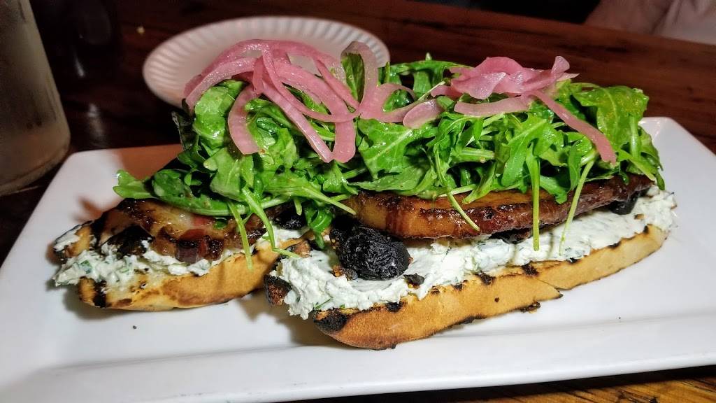 Southern Social | restaurant | 1932 14th Ave, Vero Beach, FL 32960, USA | 7722052212 OR +1 772-205-2212