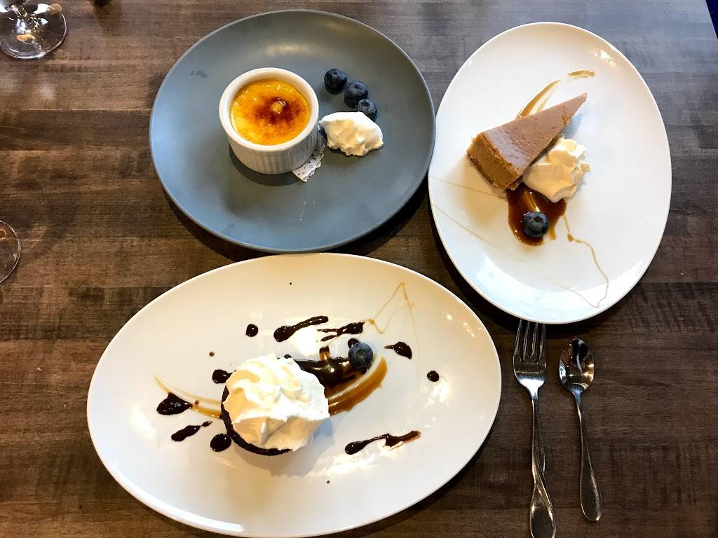 Seasons | restaurant | 134 Lakeshore Rd E, Oakville, ON L6J 1H4, Canada | 9058440676 OR +1 905-844-0676