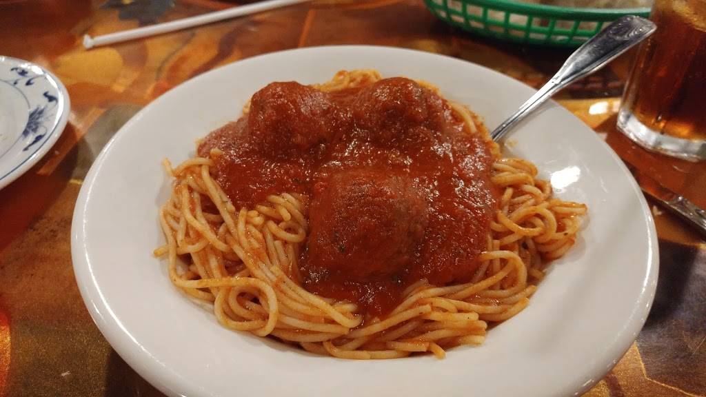 Luigis Italian Restaurant | restaurant | 2000 W University Dr, Denton, TX 76201, USA | 9405911988 OR +1 940-591-1988