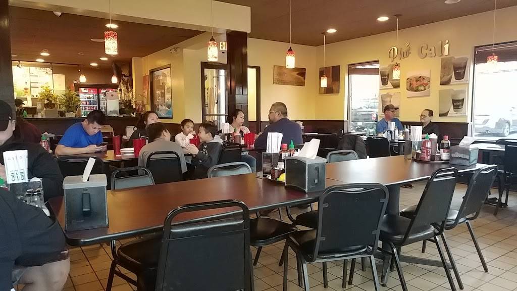 Pho Cali | restaurant | 4756 S 27th St, Milwaukee, WI 53221, USA | 4142829950 OR +1 414-282-9950