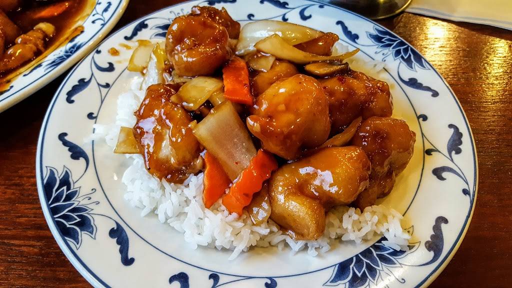 Hot Sizzling Wok | restaurant | 2333 W Laskey Rd, Toledo, OH 43613, USA | 4194750065 OR +1 419-475-0065