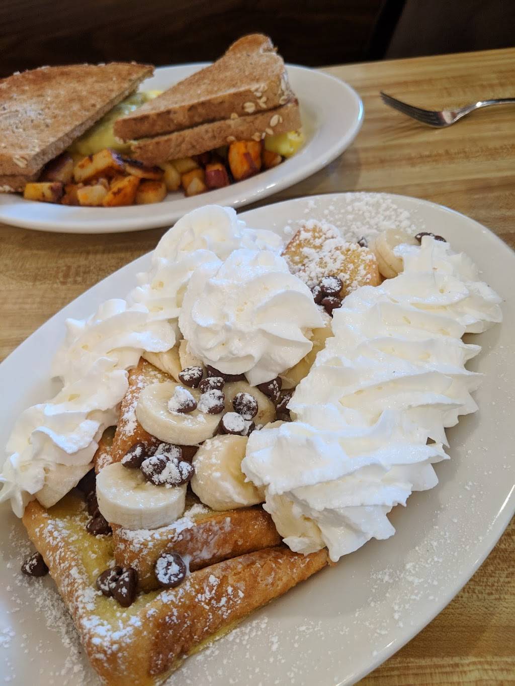 Carleens | cafe | 209 S Broadway, Lawrence, MA 01843, USA | 9786823466 OR +1 978-682-3466