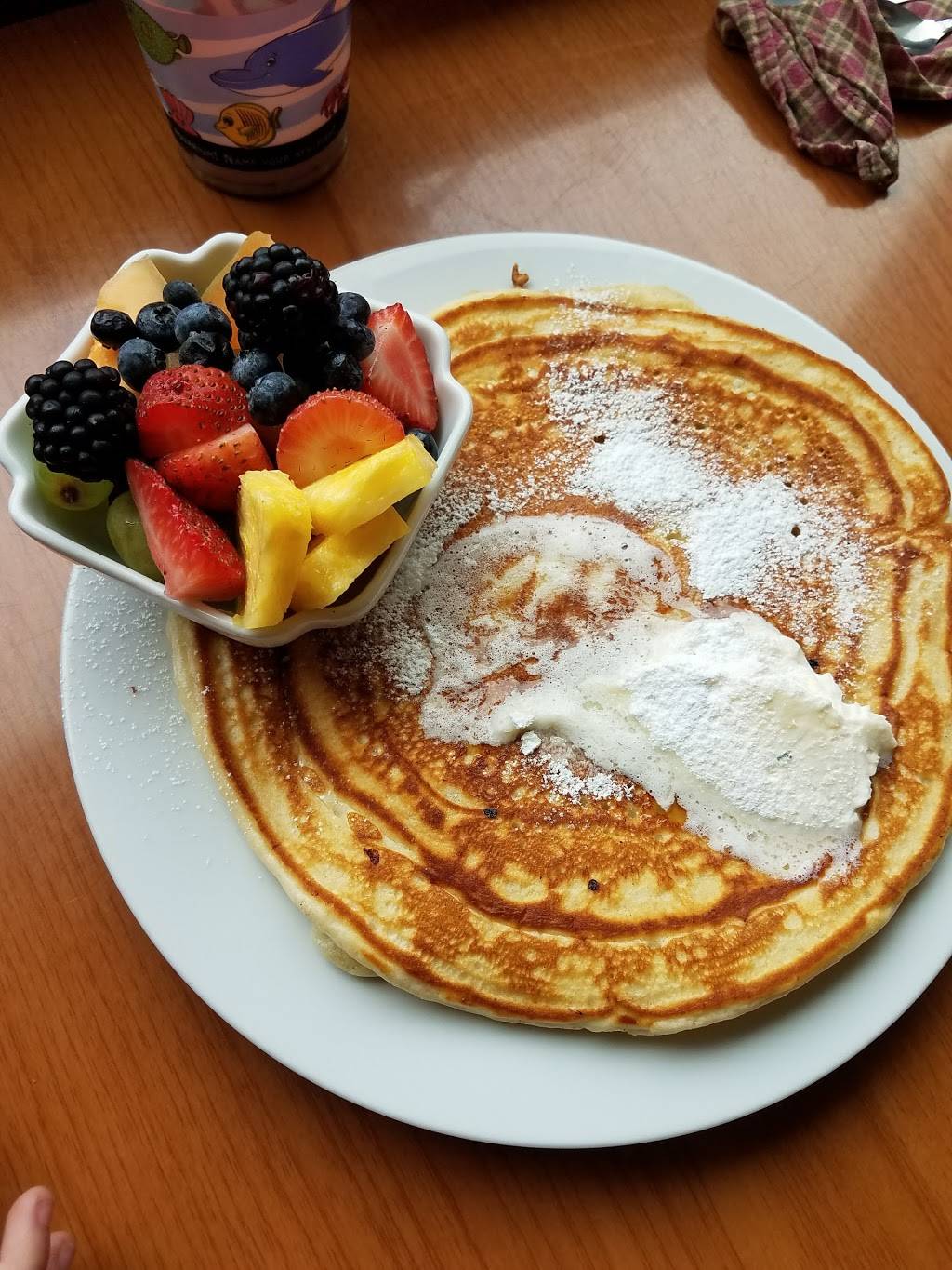 Runway Restaurant | restaurant | 13 Airport Dr, Limington, ME 04049, USA | 2076372210 OR +1 207-637-2210