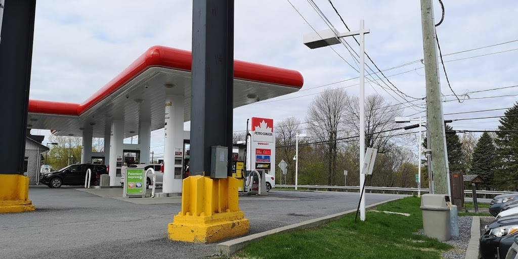 Rôtisserie St-Hubert | restaurant | 2330 Chemin des Patriotes, Richelieu, QC J3L 6M7, Canada | 5143855555 OR +1 514-385-5555