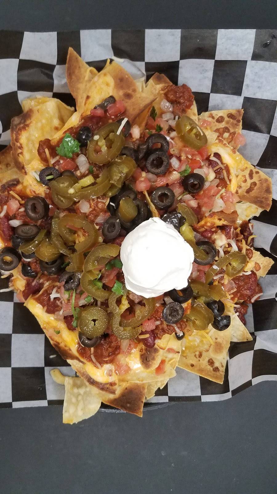 Turn 2 Sports Bar & Restaurant | restaurant | 777 Hollywood Casino Blvd, Kansas City, KS 66111, USA | 9132879768 OR +1 913-287-9768