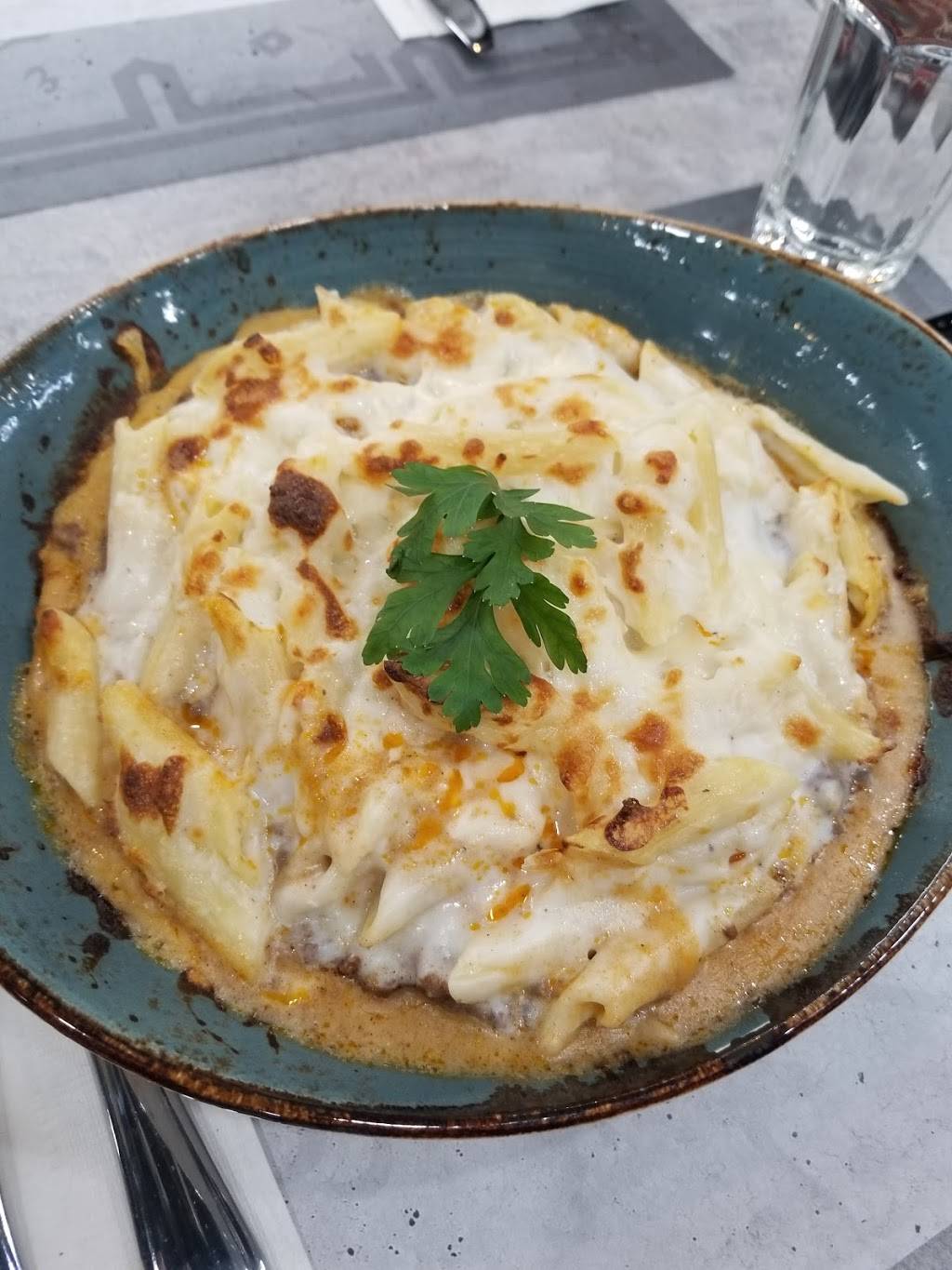 Souq | restaurant | 2651 Howard Ave #1, Windsor, ON N8X 4Z3, Canada | 5199151292 OR +1 519-915-1292