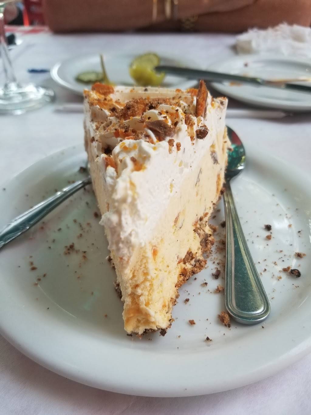 Luigis | meal takeaway | 725 E 19th St, Bakersfield, CA 93305, USA | 6613220926 OR +1 661-322-0926