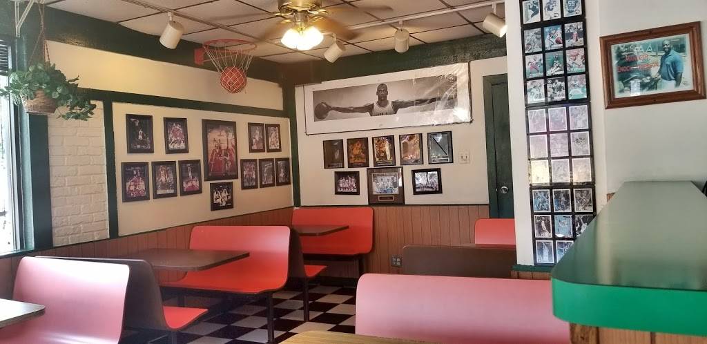 Buffalo Joe’s | restaurant | 1841 Howard St, Chicago, IL 60626, USA | 7737647300 OR +1 773-764-7300