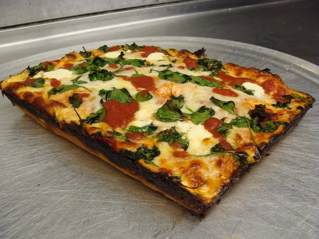 Belle Isle Pizza | meal delivery | 7869 E Jefferson Ave, Detroit, MI 48214, USA | 3133311222 OR +1 313-331-1222
