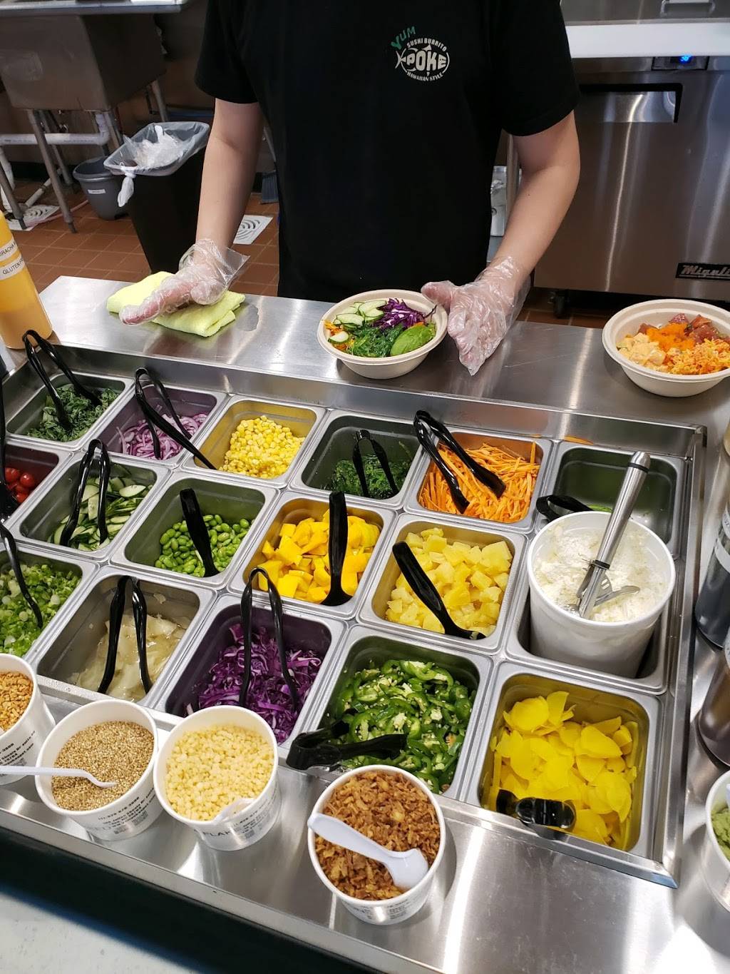 YUM SUSHI BURRITO & POKE | restaurant | 45 Asheland Ave, Asheville, NC 28801, USA | 8285052277 OR +1 828-505-2277