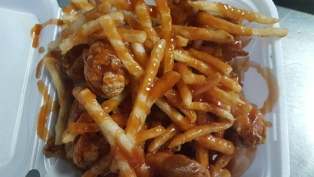 Chicago Style | restaurant | 2221 W National Ave, Milwaukee, WI 53204, USA | 4146437777 OR +1 414-643-7777