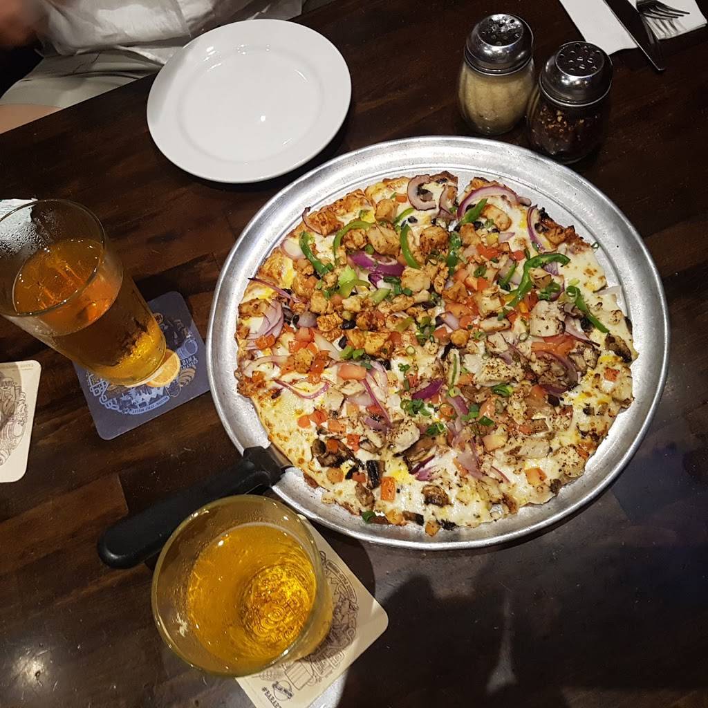 Giovanni Pastrami | restaurant | 227 Lewers St, Honolulu, HI 96815, USA | 8089232100 OR +1 808-923-2100