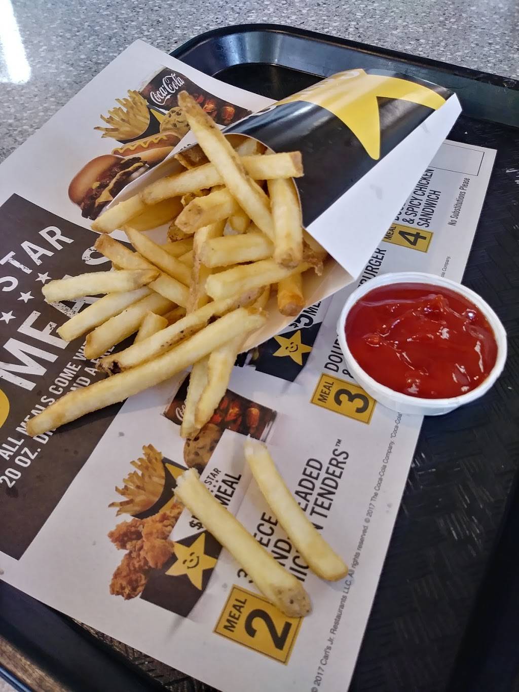 Carls Jr. | restaurant | 6460 Redwood Dr, Rohnert Park, CA 94928, USA | 7075845727 OR +1 707-584-5727