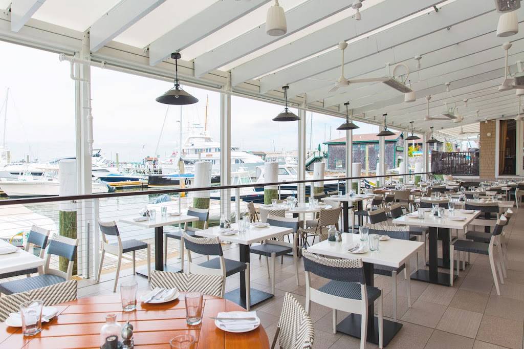 The Mooring Seafood Kitchen & Bar | restaurant | 1 Sayers Wharf, Newport, RI 02840, USA | 4018462260 OR +1 401-846-2260