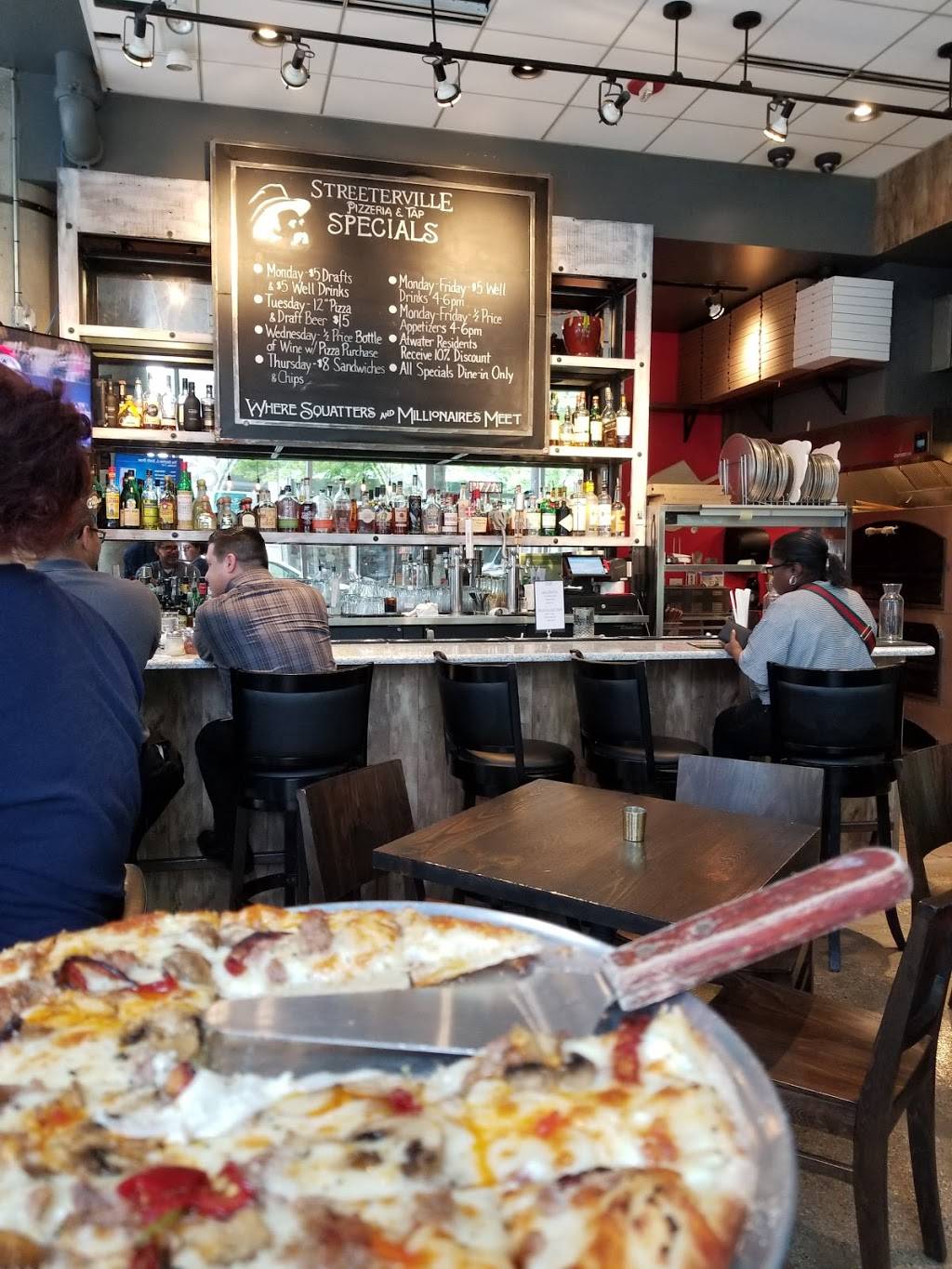 Streeterville Pizzeria & Tap | restaurant | 355 E Ohio St, Chicago, IL 60611, USA | 3126313877 OR +1 312-631-3877