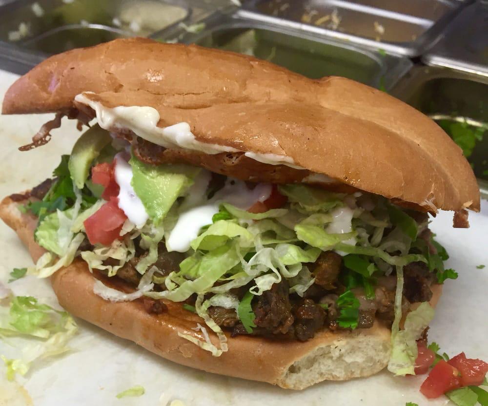 Taqueria y Pupuseria Lili | restaurant | 1585 Calder Ave, Beaumont, TX 77701, USA | 5406285365 OR +1 540-628-5365