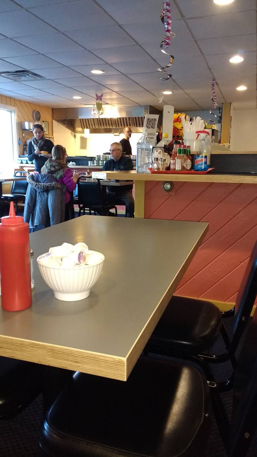 Simple Simons | restaurant | 744 Main St, South Portland, ME 04106, USA | 2077613900 OR +1 207-761-3900