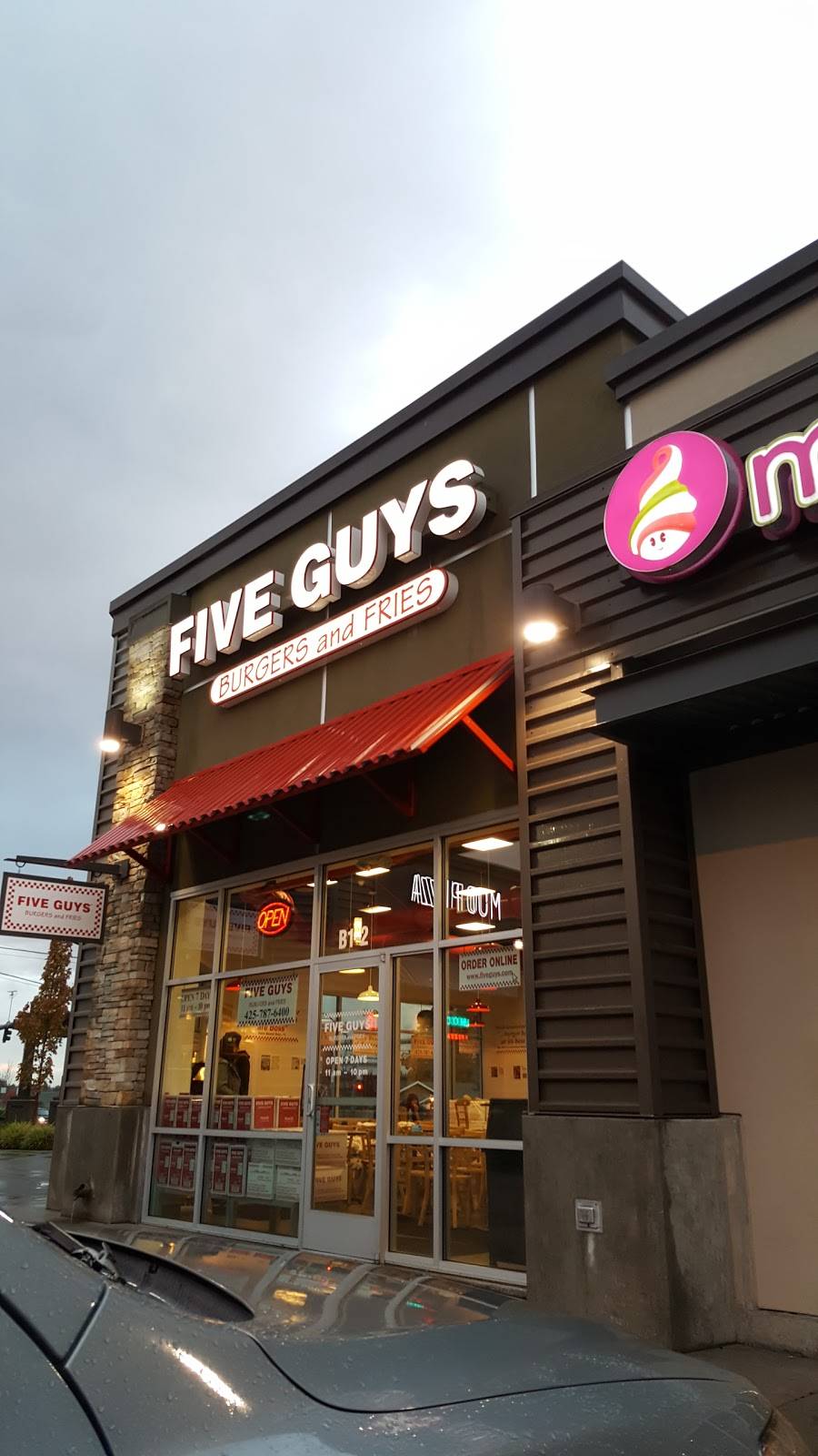 Five Guys | meal takeaway | B, 2902 164th St SW, Lynnwood, WA 98087, USA | 4257876400 OR +1 425-787-6400