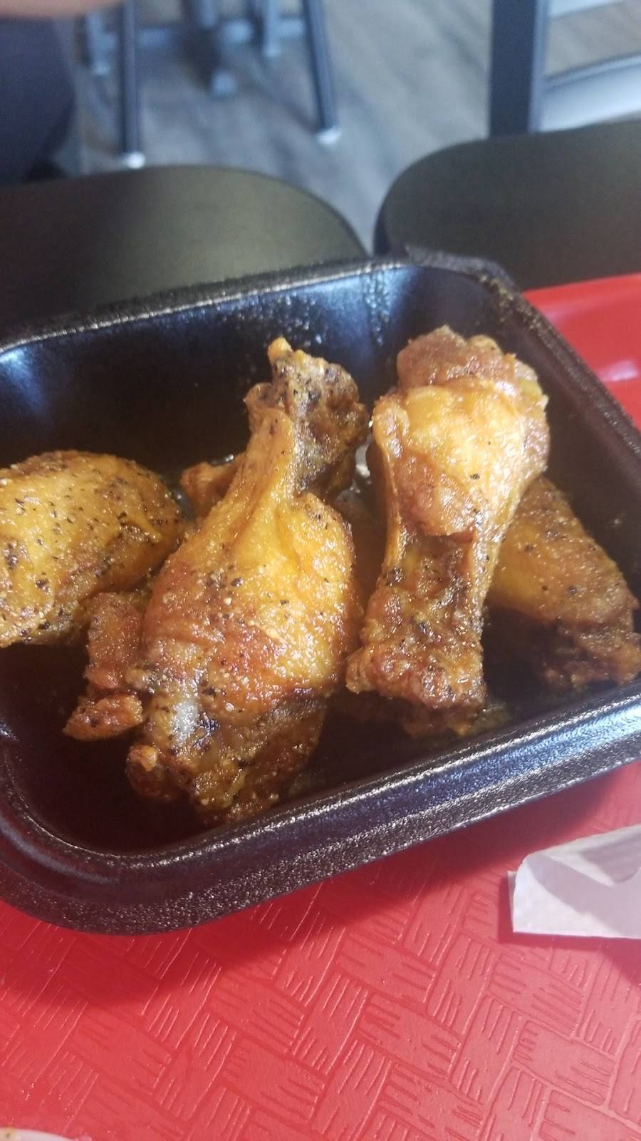 ATL Wings | restaurant | 3320 W Southern Ave #120, Phoenix, AZ 85041, USA | 6022933583 OR +1 602-293-3583