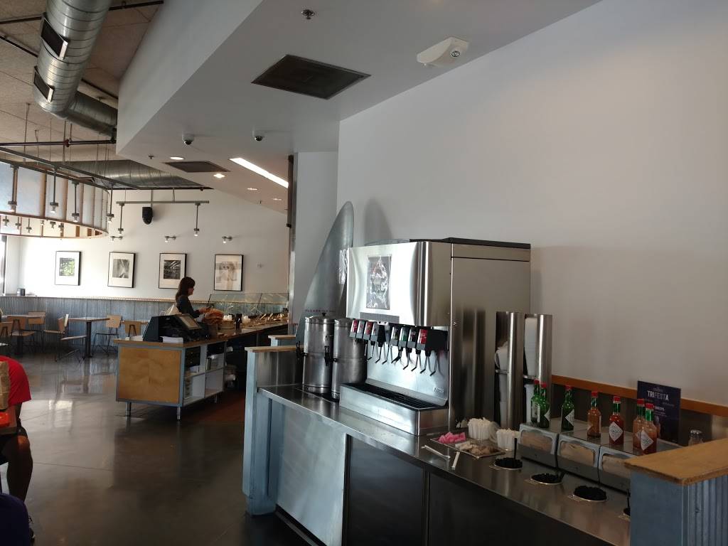 Chipotle Mexican Grill | restaurant | 23645 El Toro Rd, Lake Forest, CA 92630, USA | 9495871550 OR +1 949-587-1550