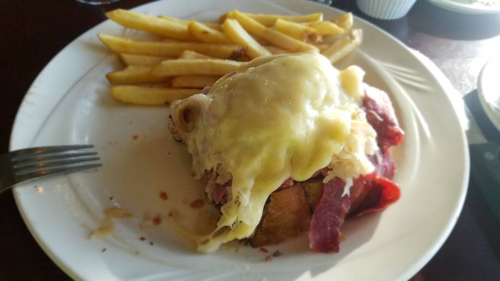 94th Aero Squadron Restaurant | restaurant | 16320 Raymer St, Van Nuys, CA 91406, USA | 8189947437 OR +1 818-994-7437