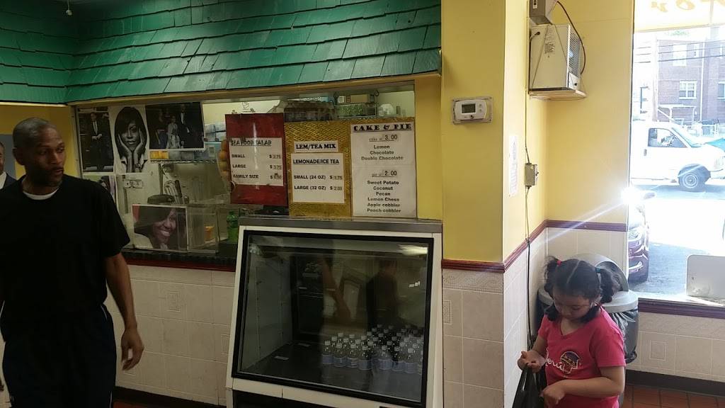 Johnny Boy Carryout | restaurant | 4125 Southern Ave SE, Capitol Heights, MD 20743, USA | 3017366300 OR +1 301-736-6300