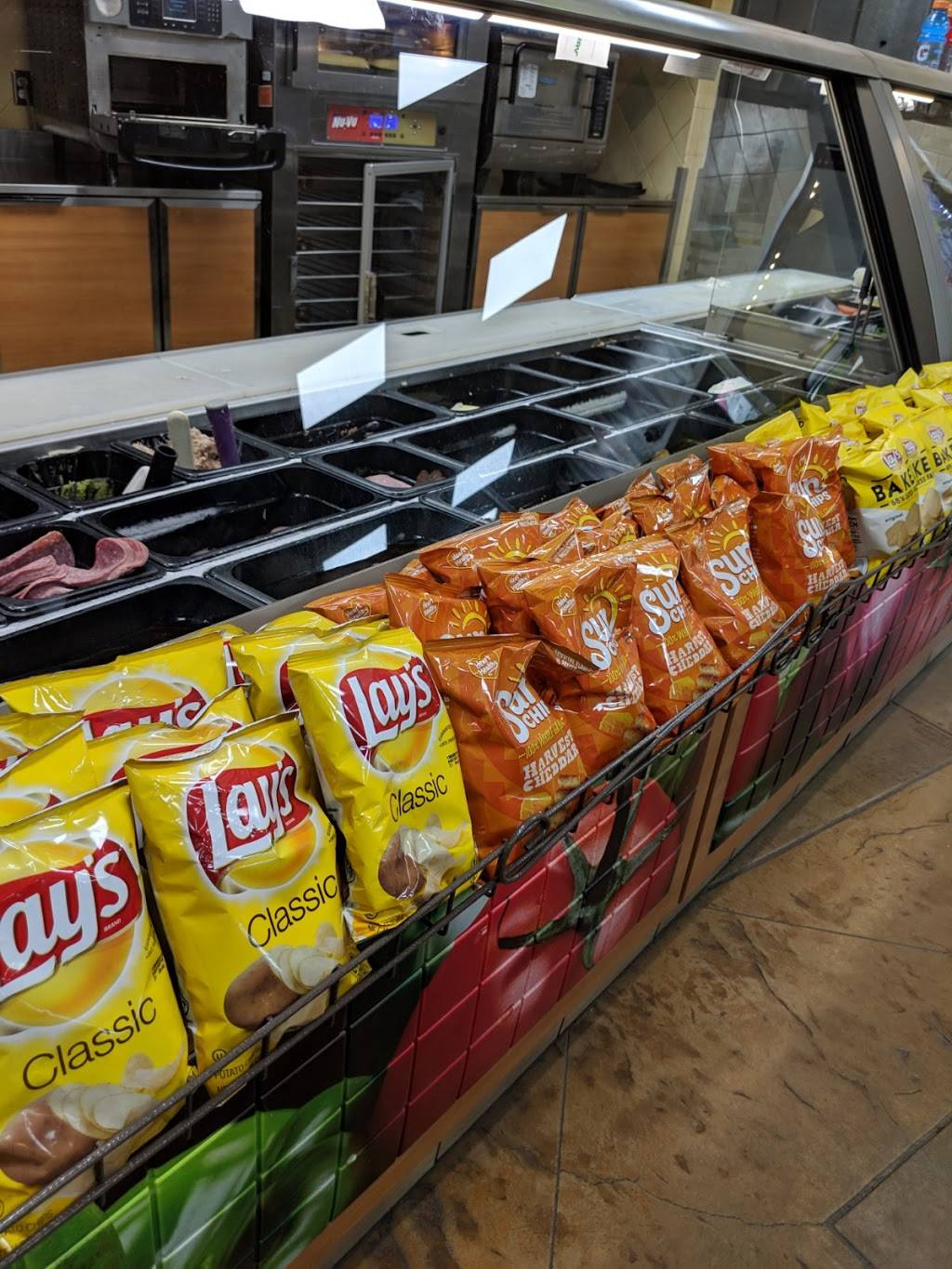 Subway | restaurant | 6599 Collins Dr, Moorpark, CA 93021, USA | 8055293959 OR +1 805-529-3959