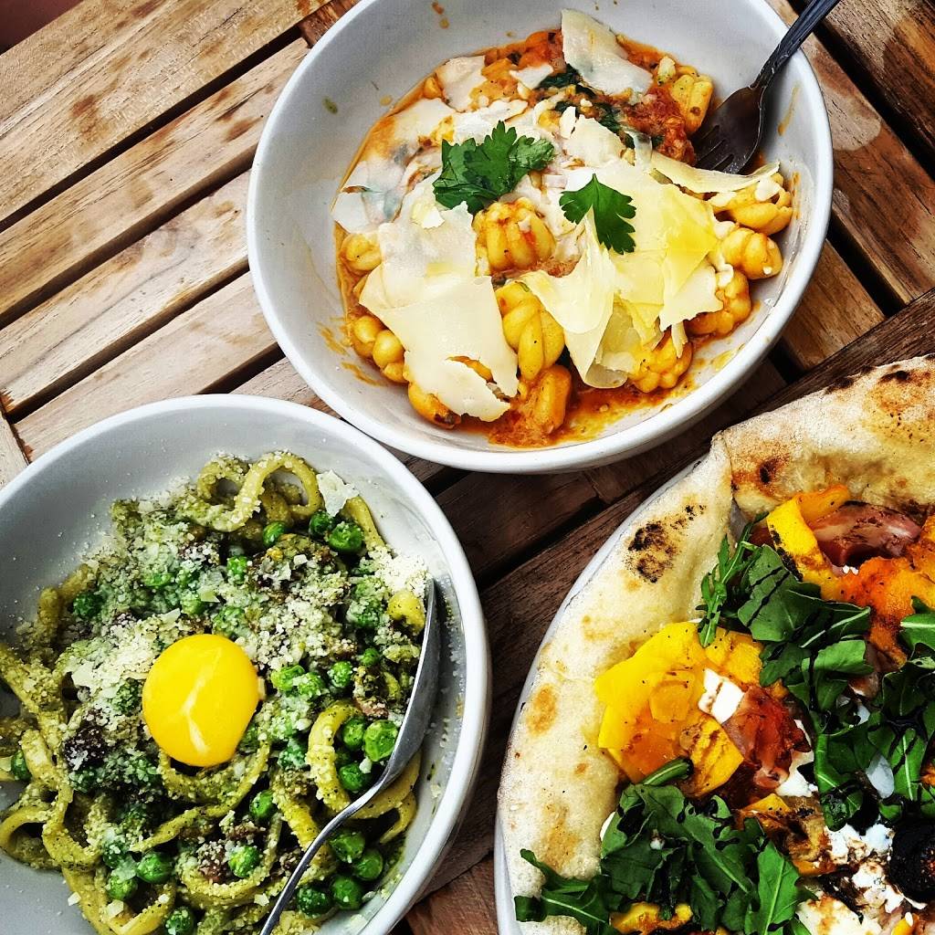 Katies Pizza & Pasta | restaurant | 9568 Manchester Rd, St. Louis, MO 63119, USA | 3149426555 OR +1 314-942-6555