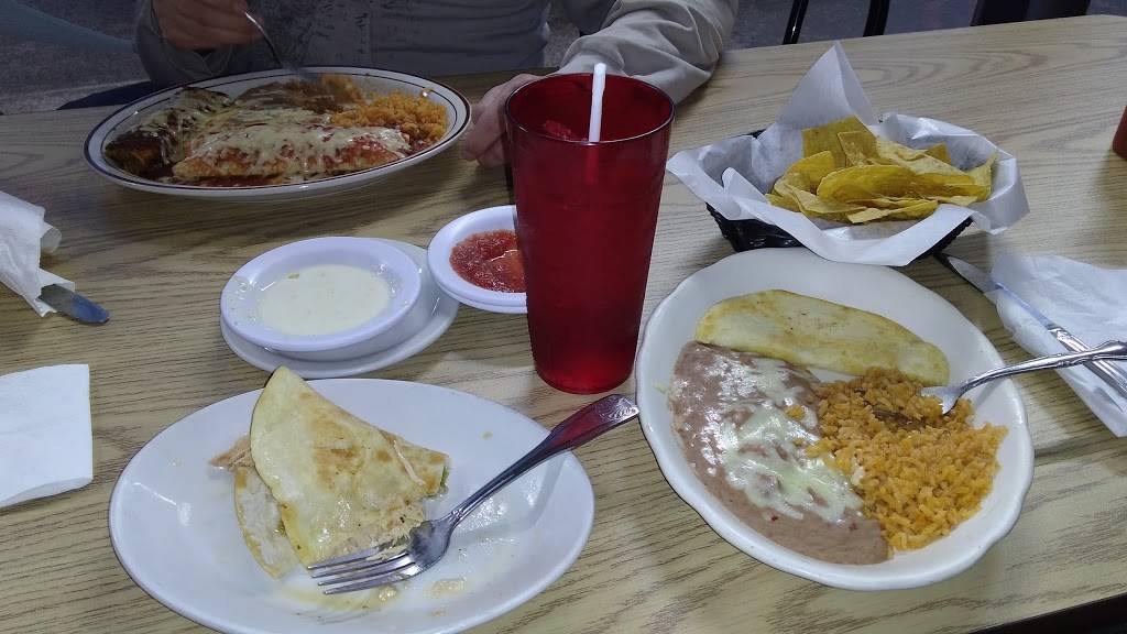 Rio Blanco | restaurant | 110 W Main St, Manchester, IA 52057, USA | 5639272744 OR +1 563-927-2744