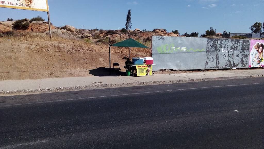 Burros Roberts | restaurant | Tecate - Tijuana, Encanto Nte., 21447 Tecate, B.C., Mexico | 016651316248 OR +52 665 131 6248