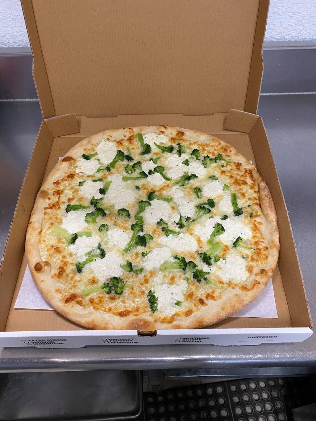 Stellas Pizza and Italian Restaurant | restaurant | 620 Silas Deane Hwy, Wethersfield, CT 06109, USA | 8605131568 OR +1 860-513-1568