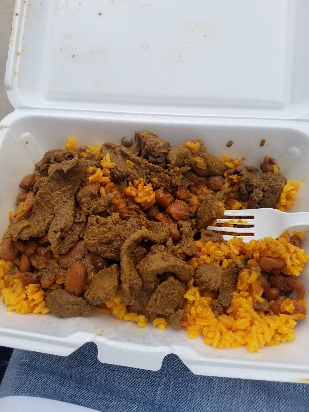 York Fried Chicken | restaurant | 3837, 405 W Princess St, York, PA 17401, USA | 7177719999 OR +1 717-771-9999