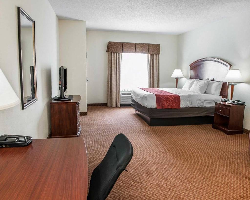 Comfort Suites near Indianapolis Airport | restaurant | 2750 Fortune Cir W, Indianapolis, IN 46241, USA | 3174810700 OR +1 317-481-0700