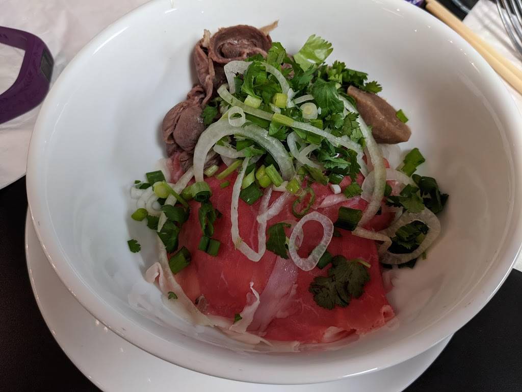 Vietnoms Café | restaurant | 33 Water St, Guilford, CT 06437, USA | 2036895299 OR +1 203-689-5299