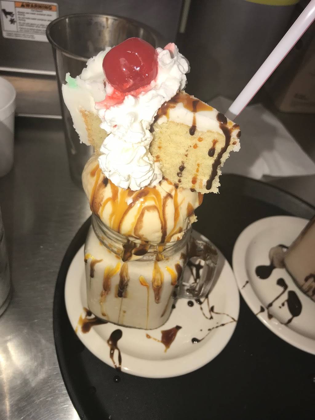 4JJJJ Pizzeria Ice Cream | restaurant | 2572 NE 10th Ct, Homestead, FL 33033, USA | 3052461535 OR +1 305-246-1535
