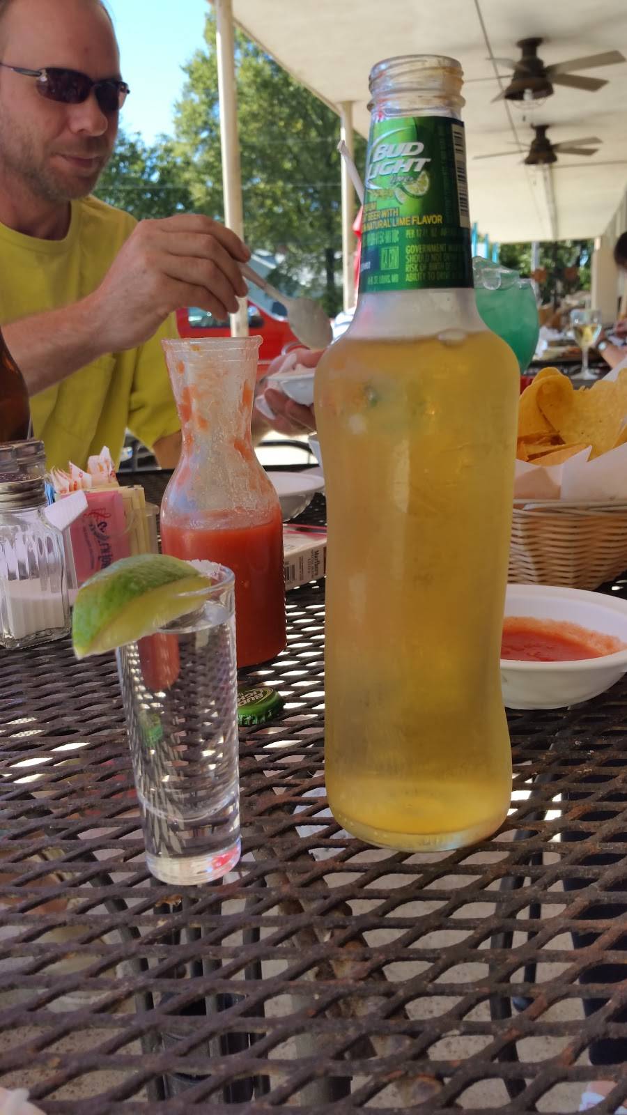 La Siesta | restaurant | 64 W Commerce St, Hernando, MS 38632, USA | 6624494685 OR +1 662-449-4685