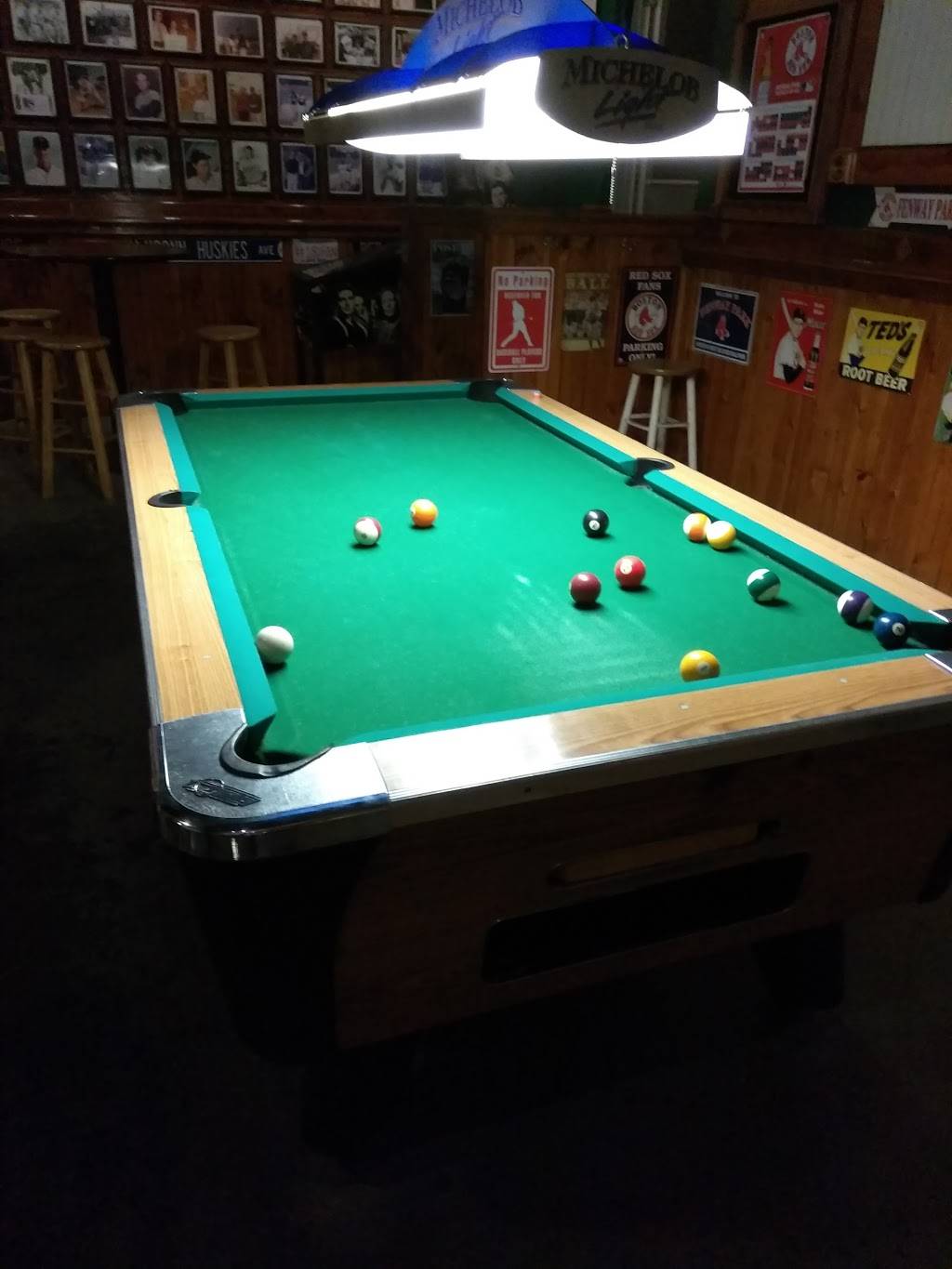 Franks Willow Inn Bar &Grill | restaurant | 421 Main St, East Hartford, CT 06118, USA | 8605689530 OR +1 860-568-9530