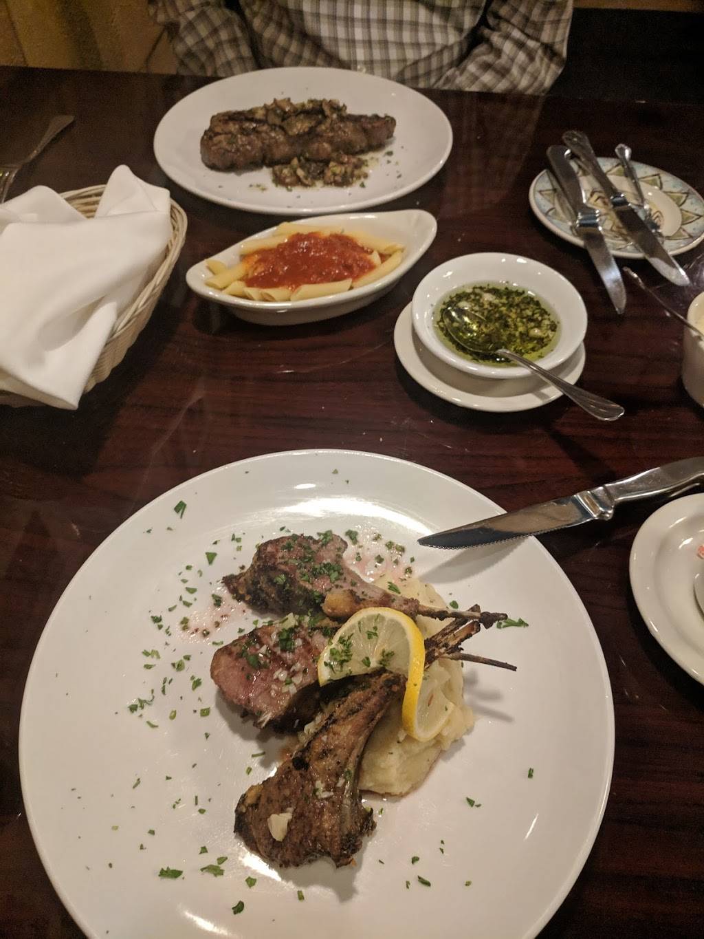 Carinis Southern Italian Restaurant | restaurant | 3468 N Oakland Ave, Milwaukee, WI 53211, USA | 4149639623 OR +1 414-963-9623