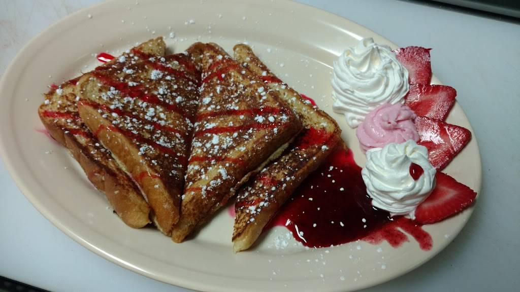 The Dilly Deli | restaurant | 1117 E Court St, Seguin, TX 78155, USA | 8304915027 OR +1 830-491-5027