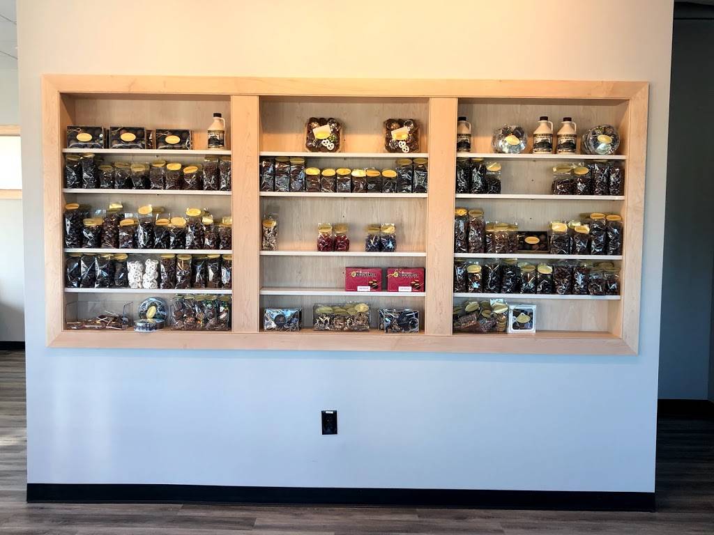 Buckeye Chocolate Café Bainbridge | cafe | 8555 Tanglewood Square, Bainbridge Township, OH 44023, USA | 4404686956 OR +1 440-468-6956