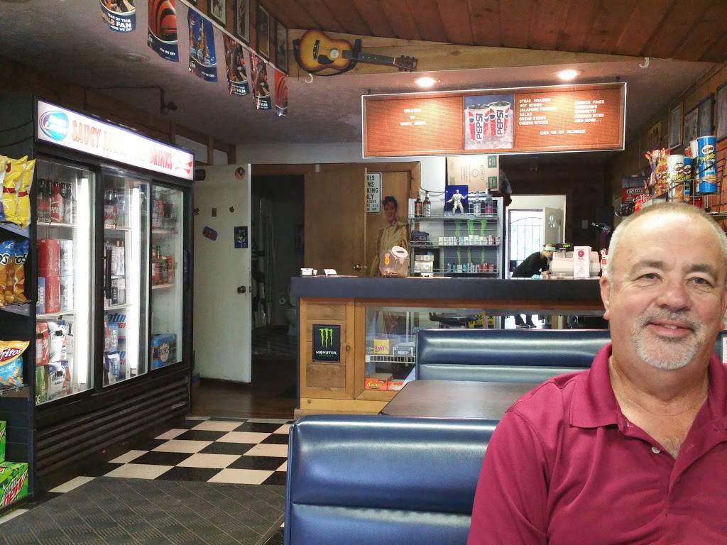 Saucy Jacks | restaurant | 139 Main St, Camden, OH 45311, USA | 9377873024 OR +1 937-787-3024