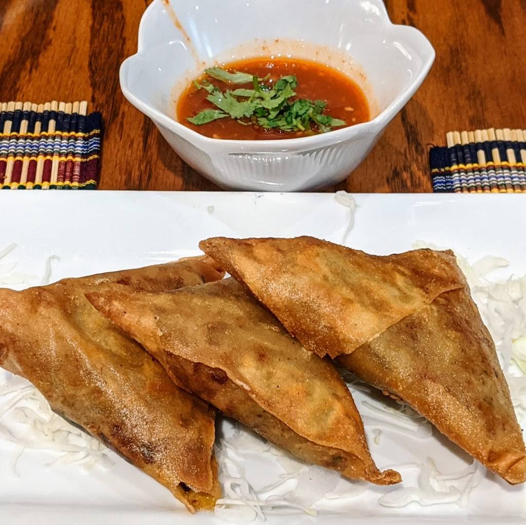 Inlay Burmese Kitchen | restaurant | 500 E Round Grove Rd #315, Lewisville, TX 75067, USA | 2145139695 OR +1 214-513-9695