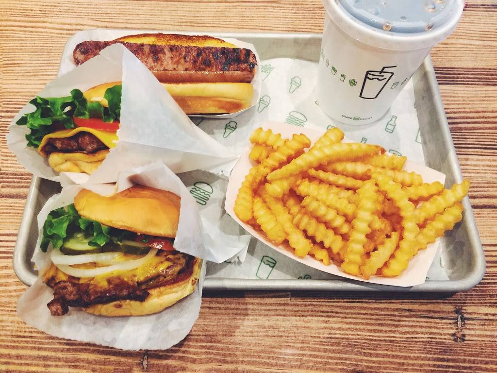 Shake Shack | restaurant | 60 E Broadway #332, Bloomington, MN 55425, USA | 9524666056 OR +1 952-466-6056