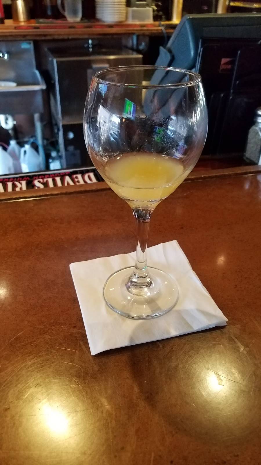 Lucky Brewgrille | cafe | 5401 Johnson Dr, Mission, KS 66205, USA | 9134038571 OR +1 913-403-8571