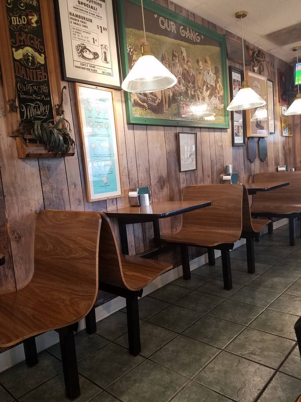 Yayas Burgers | restaurant | 3202 E Gage Ave, Huntington Park, CA 90255, USA | 3235812383 OR +1 323-581-2383