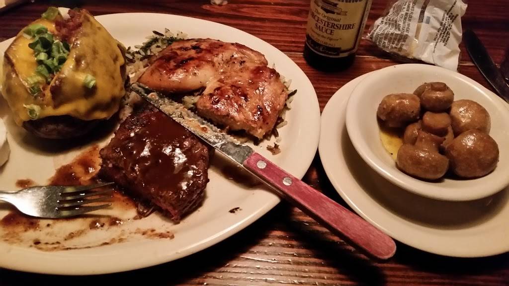 Doc Pierces Restaurant | restaurant | 120 N Main St, Mishawaka, IN 46544, USA | 5742557737 OR +1 574-255-7737