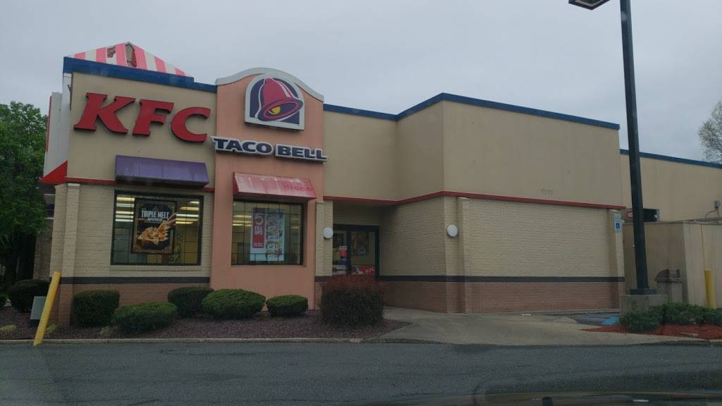KFC | restaurant | 9598 Livingston Rd, Fort Washington, MD 20744, USA | 3012482778 OR +1 301-248-2778